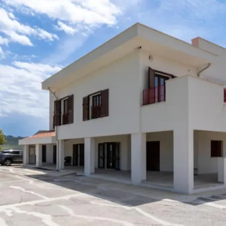 Tenute Nynfa بيت للعطل